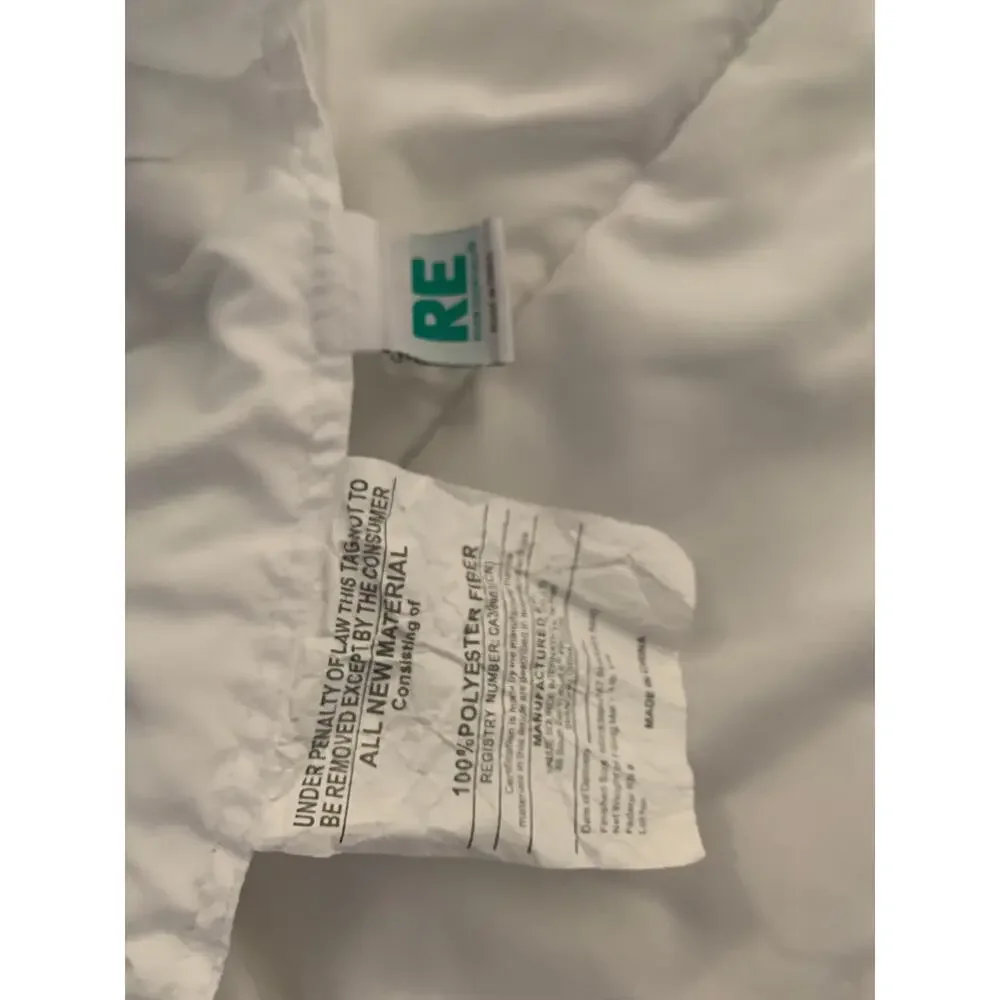 Twin White Comforter and Mattress Protector Box Spring Cover  Preowned
